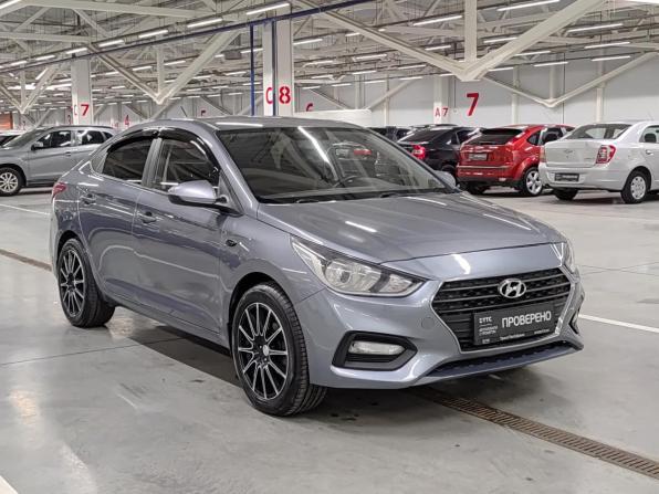 Hyundai Solaris II с пробегом 2018 года, цена 1 050 000 рублей, 177349 км, седан, Автокод Объявления