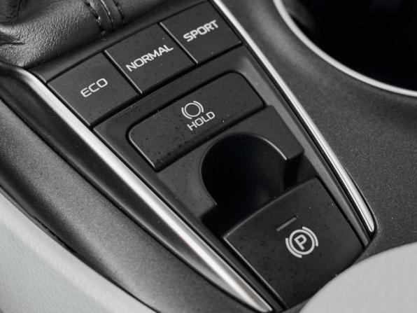 Toyota Camry VIII (XV70) Рестайлинг с пробегом 2022 года, цена 3 320 000 рублей, 42732 км, седан, Автокод Объявления