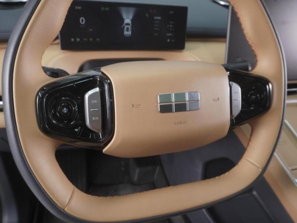 Geely Galaxy Starship 7 с пробегом 2025 года, цена 3 250 000 рублей, 20050 км, внедорожник, Автокод Объявления