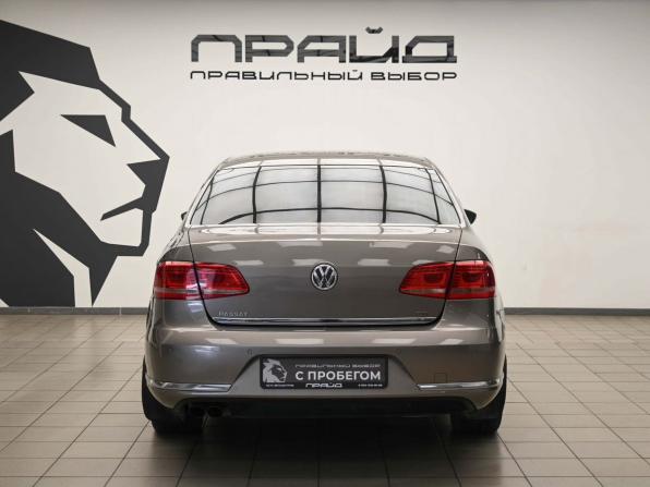 Volkswagen Passat B7 с пробегом 2011 года, цена 909 000 рублей, 281754 км, седан, Автокод Объявления