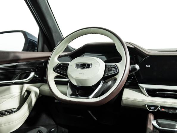 Geely Monjaro I с пробегом 2023 года, цена 2 999 000 рублей, 48001 км, внедорожник, Автокод Объявления