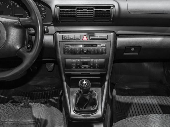 Audi A4 I (B5) Рестайлинг с пробегом 2000 года, цена 480 061 рубль, 234707 км, универсал, Автокод Объявления