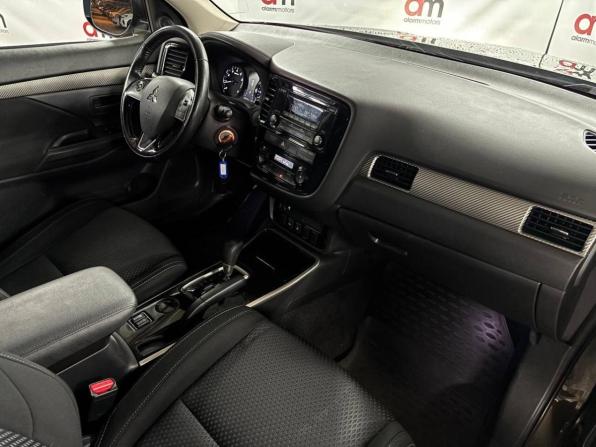Mitsubishi Outlander III Рестайлинг 2 с пробегом 2018 года, цена 1 749 000 рублей, 119000 км, внедорожник, Автокод Объявления