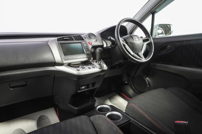 Honda Stream II с пробегом 2011 года, цена 1 299 000 рублей, 142562 км, компактвэн, Автокод Объявления