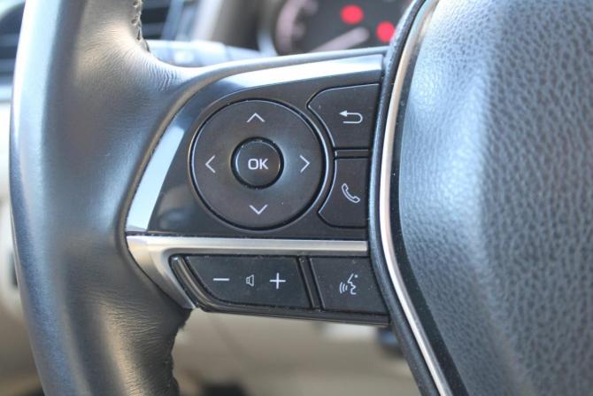 Toyota Camry VIII (XV70) Рестайлинг с пробегом 2021 года, цена 2 950 000 рублей, 128000 км, седан, Автокод Объявления