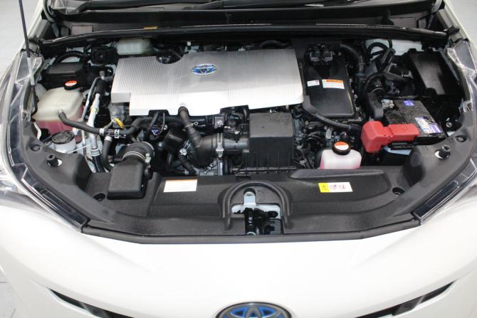Toyota Prius IV (XW50) с пробегом 2016 года, цена 1 579 000 рублей, 153934 км, лифтбек, Автокод Объявления