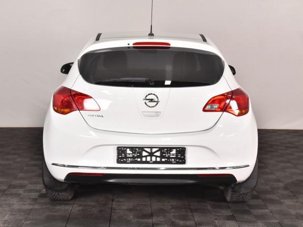 Opel Astra J Рестайлинг с пробегом 2014 года, цена 640 000 рублей, 108012 км, хэтчбек, Автокод Объявления