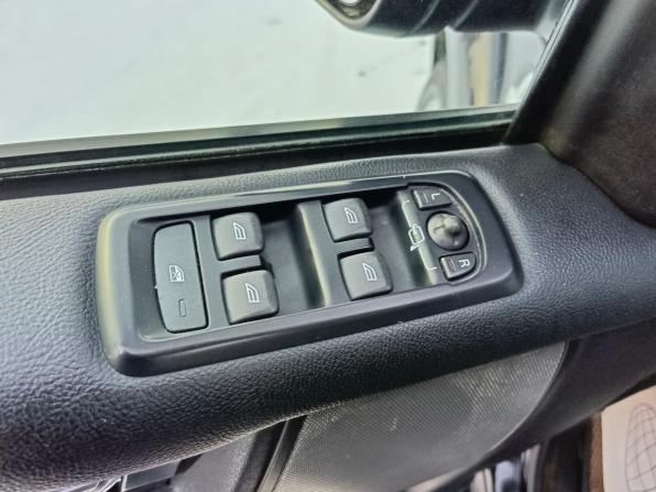 Land Rover Discovery IV с пробегом 2012 года, цена 1 690 000 рублей, 271611 км, внедорожник, Автокод Объявления