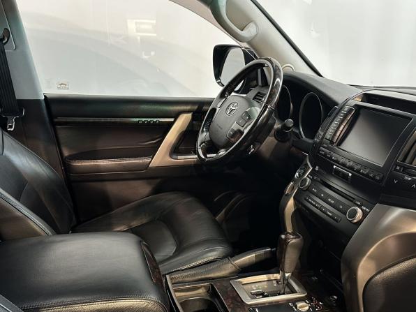 Toyota Land Cruiser 200 Series с пробегом 2011 года, цена 3 590 000 рублей, 240962 км, внедорожник, Автокод Объявления