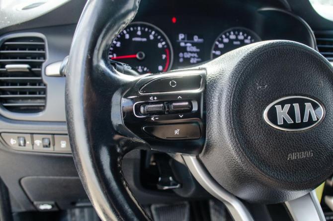 Kia Rio IV с пробегом 2018 года, цена 1 326 000 рублей, 131000 км, седан, Автокод Объявления