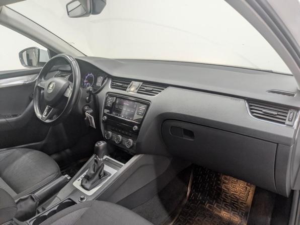 Skoda Octavia III (A7) Рестайлинг с пробегом 2019 года, цена 1 825 000 рублей, 126000 км, лифтбек, Автокод Объявления
