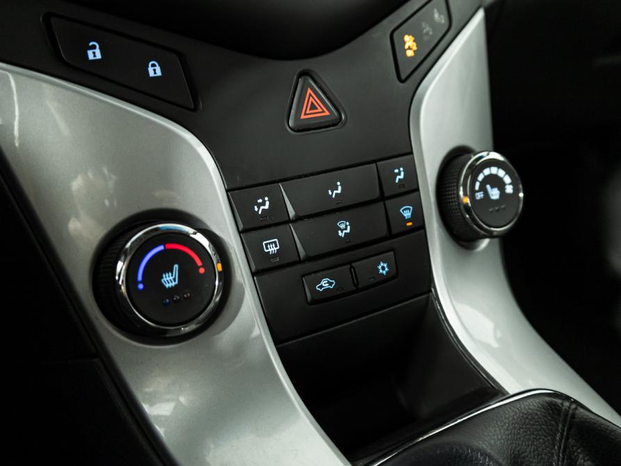 Chevrolet Cruze I Рестайлинг Санкт-Петербург  - изображение 15