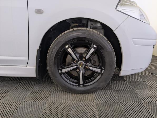 Nissan Tiida I Рестайлинг с пробегом 2013 года, цена 995 000 рублей, 85346 км, хэтчбек, Автокод Объявления