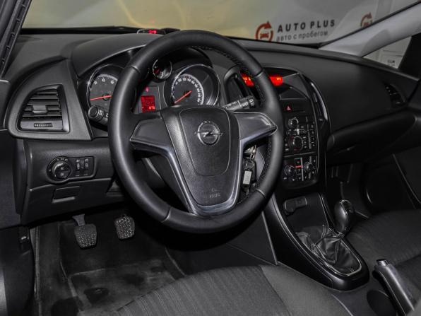 Opel Astra J с пробегом 2012 года, цена 699 000 рублей, 133599 км, хэтчбек, Автокод Объявления