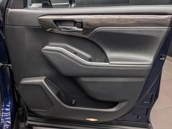 Toyota Highlander IV (XU70) с пробегом 2021 года, цена 4 850 000 рублей, 129570 км, внедорожник, Автокод Объявления
