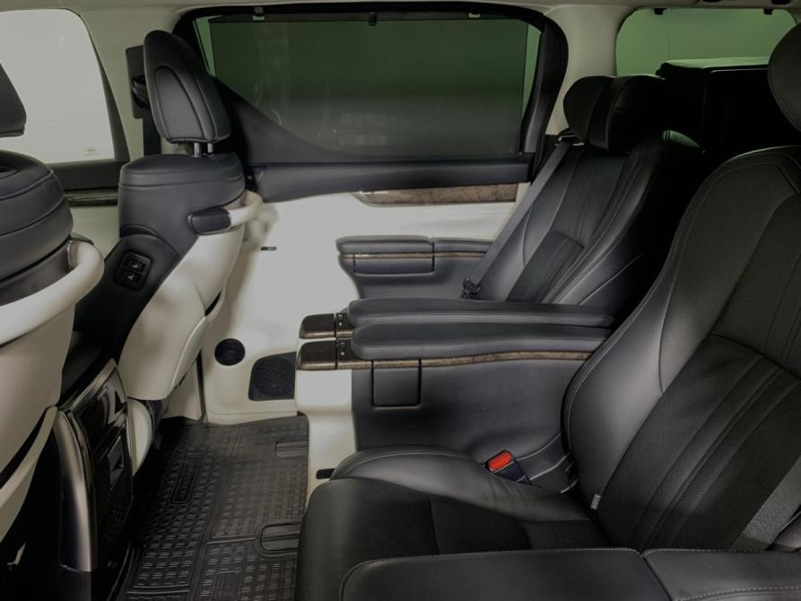 Toyota Alphard III Рестайлинг Москва  - изображение 18