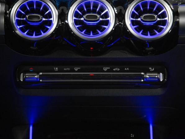 Новый Mercedes-Benz GLB I (X247) Рестайлинг 2025 года, цена 5 830 000 рублей, внедорожник, Автокод Объявления