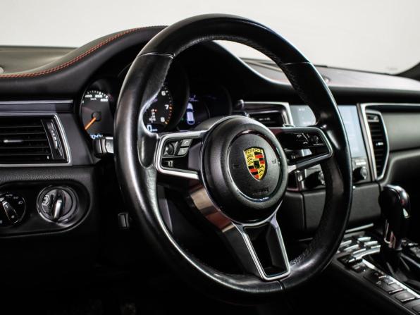 Porsche Macan I с пробегом 2018 года, цена 3 390 000 рублей, 130000 км, внедорожник, Автокод Объявления
