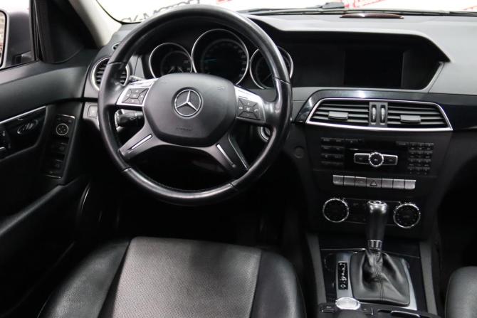 Mercedes-Benz C-Класс III (W204) Рестайлинг с пробегом 2011 года, цена 1 465 650 рублей, 174381 км, седан, Автокод Объявления