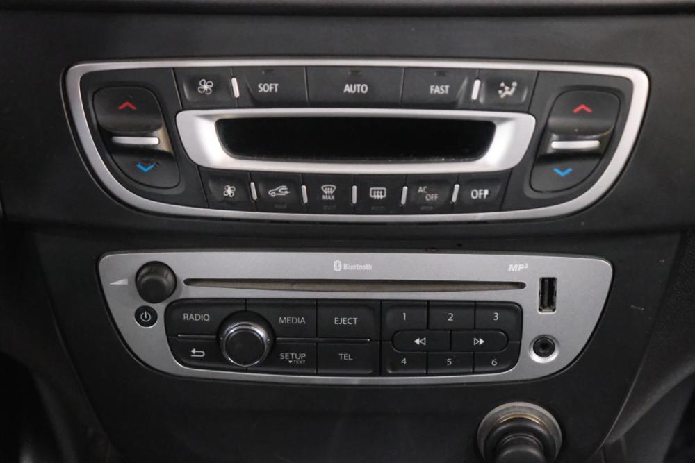 Renault Fluence I Рестайлинг Омск  - изображение 14