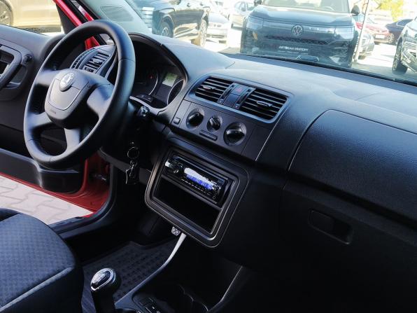 Skoda Fabia II Рестайлинг с пробегом 2010 года, цена 380 000 рублей, 189793 км, хэтчбек, Автокод Объявления