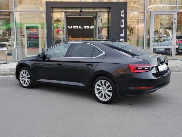 Skoda Superb III Рестайлинг с пробегом 2021 года, цена 2 650 000 рублей, 132894 км, лифтбек, Автокод Объявления