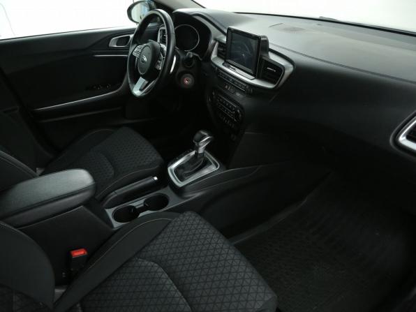 Kia Ceed III с пробегом 2019 года, цена 1 615 000 рублей, 124800 км, универсал, Автокод Объявления