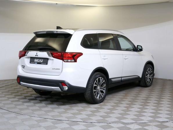Mitsubishi Outlander III Рестайлинг 2 с пробегом 2018 года, цена 1 565 000 рублей, 198521 км, внедорожник, Автокод Объявления