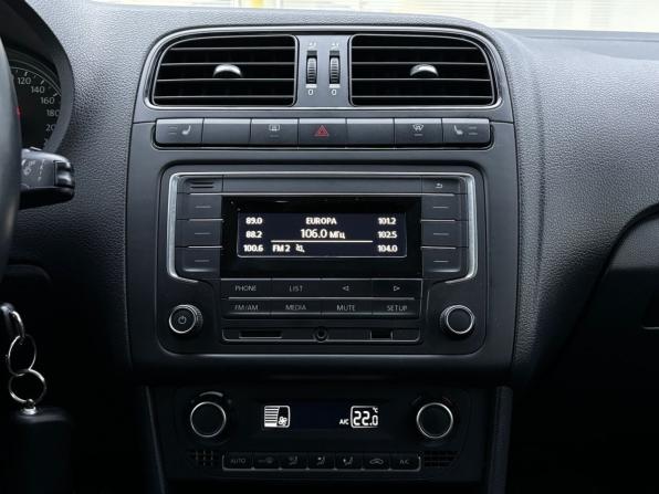 Volkswagen Polo V Рестайлинг с пробегом 2018 года, цена 1 220 000 рублей, 103550 км, седан, Автокод Объявления