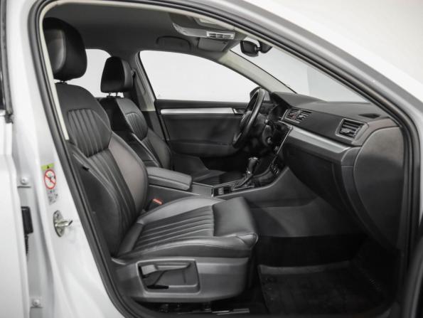 Skoda Superb III с пробегом 2018 года, цена 1 799 000 рублей, 142200 км, лифтбек, Автокод Объявления