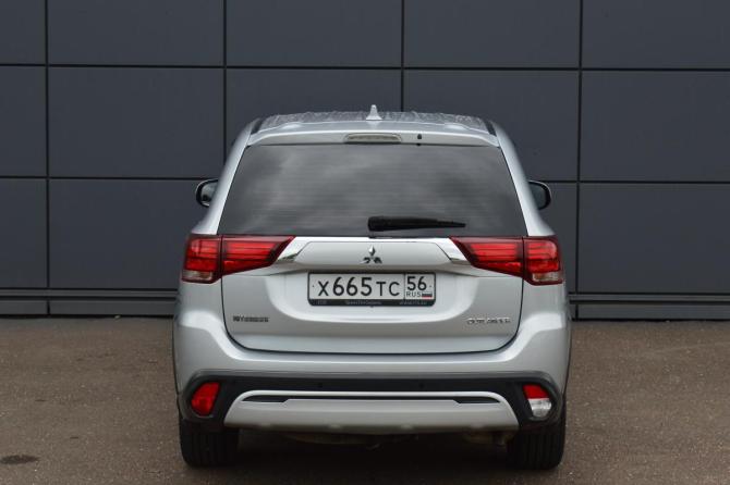 Mitsubishi Outlander III Рестайлинг 3 с пробегом 2019 года, цена 1 920 000 рублей, 95004 км, внедорожник, Автокод Объявления
