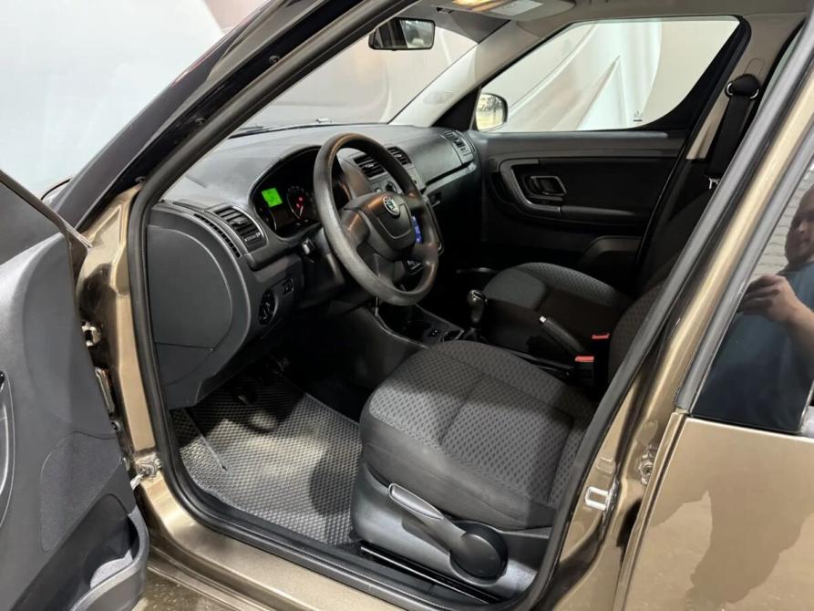 Skoda Roomster I Рестайлинг Пермь  - изображение 10