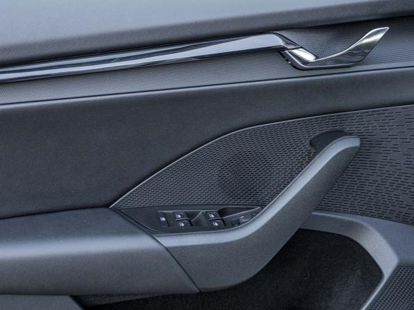 Skoda Octavia IV (A8) с пробегом 2021 года, цена 2 427 400 рублей, 80650 км, лифтбек, Автокод Объявления