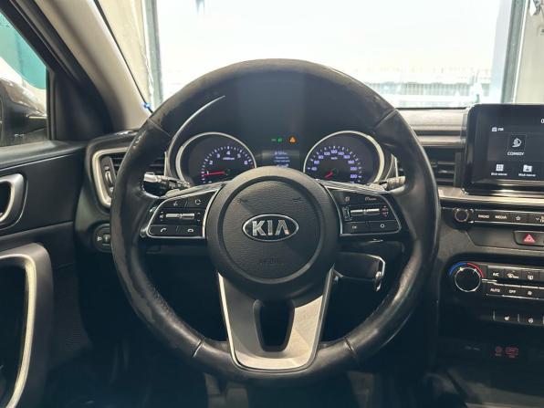 Kia Ceed III с пробегом 2019 года, цена 1 048 000 рублей, 329344 км, универсал, Автокод Объявления