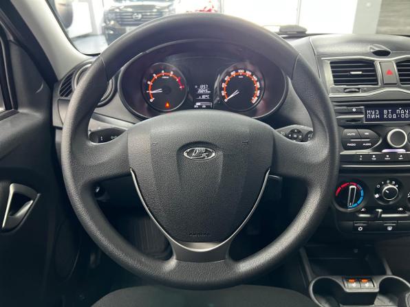 Lada (ВАЗ) Granta I Рестайлинг с пробегом 2024 года, цена 878 000 рублей, 26804 км, лифтбек, Автокод Объявления