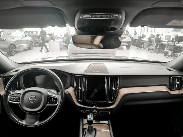 Volvo XC60 II Рестайлинг с пробегом 2021 года, цена 4 200 000 рублей, 84300 км, внедорожник, Автокод Объявления