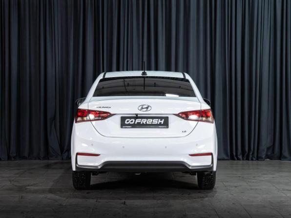 Hyundai Solaris II с пробегом 2018 года, цена 1 173 500 рублей, 128190 км, седан, Автокод Объявления