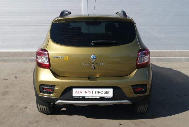 Renault Sandero II с пробегом 2015 года, цена 800 000 рублей, 132997 км, хэтчбек, Автокод Объявления