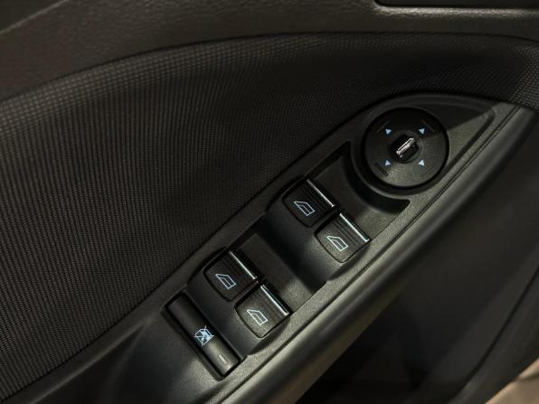 Ford Focus III с пробегом 2013 года, цена 890 000 рублей, 78055 км, хэтчбек, Автокод Объявления