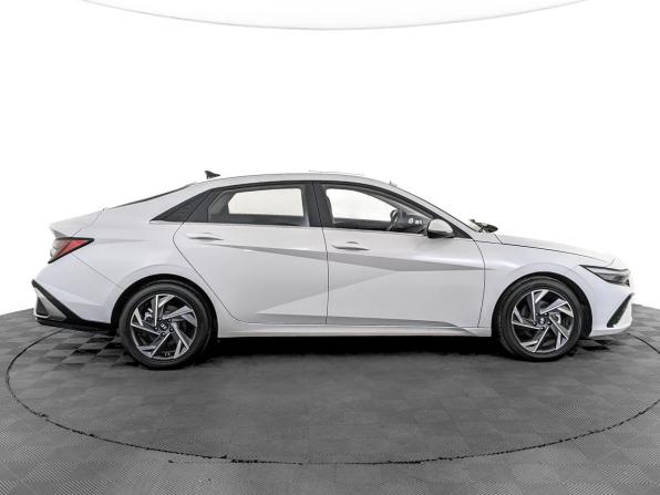 Hyundai Elantra VII (CN7) Рестайлинг с пробегом 2025 года, цена 2 470 000 рублей, 12920 км, седан, Автокод Объявления
