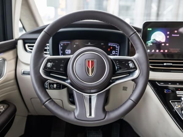 Hongqi HQ9 с пробегом 2025 года, цена 7 350 000 рублей, 9 км, минивэн, Автокод Объявления