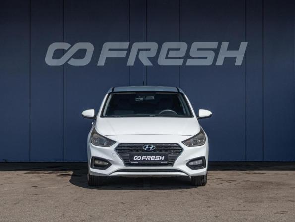Hyundai Solaris II с пробегом 2018 года, цена 900 000 рублей, 150571 км, седан, Автокод Объявления