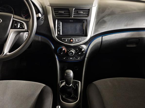 Hyundai Solaris I с пробегом 2011 года, цена 645 000 рублей, 173146 км, седан, Автокод Объявления