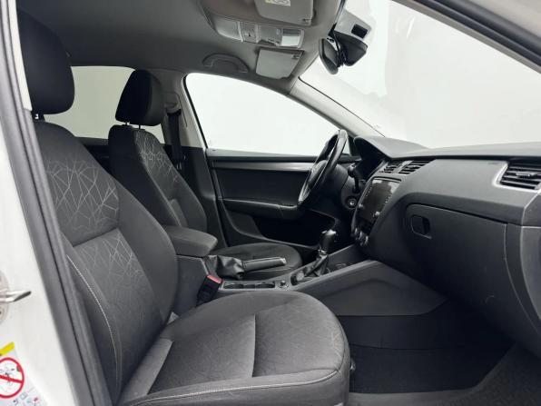 Skoda Octavia III (A7) Рестайлинг с пробегом 2018 года, цена 1 579 000 рублей, 162364 км, лифтбек, Автокод Объявления