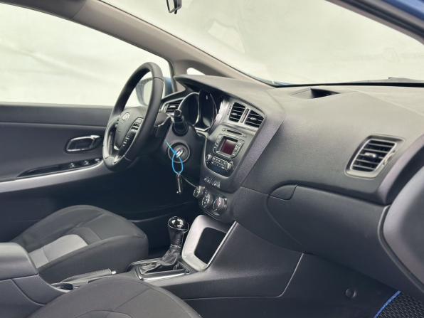 Kia Ceed II с пробегом 2013 года, цена 1 080 000 рублей, 175503 км, хэтчбек, Автокод Объявления