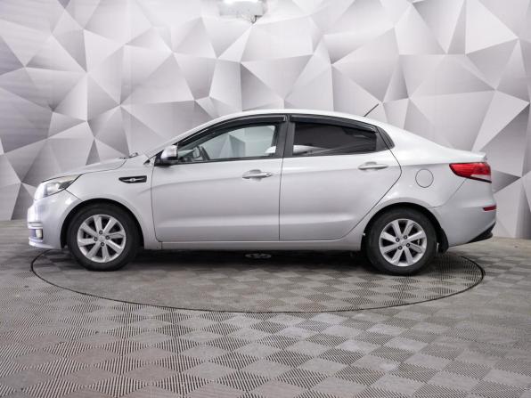 Kia Rio III Рестайлинг с пробегом 2016 года, цена 977 000 рублей, 170000 км, седан, Автокод Объявления