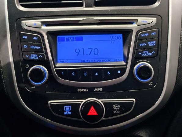 Hyundai Solaris I с пробегом 2013 года, цена 875 000 рублей, 100428 км, седан, Автокод Объявления