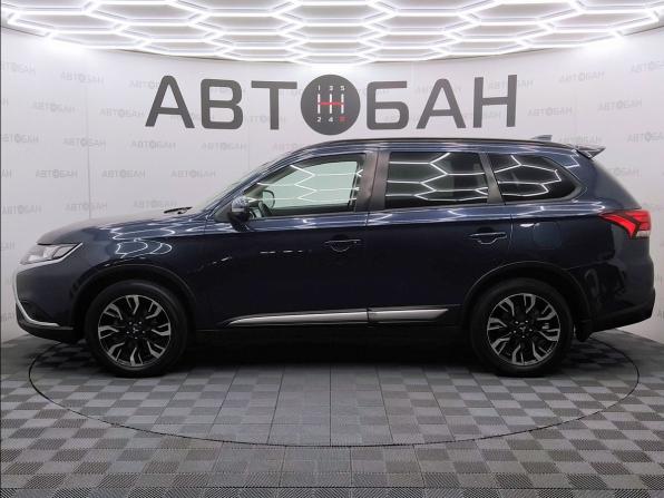 Mitsubishi Outlander III Рестайлинг 3 с пробегом 2022 года, цена 2 555 000 рублей, 41990 км, внедорожник, Автокод Объявления