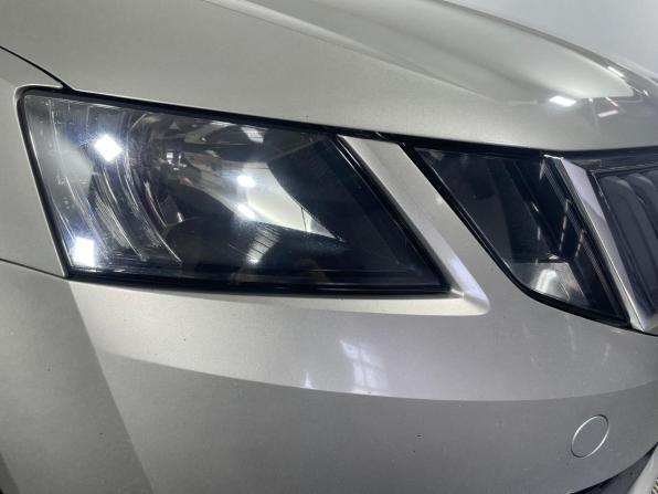 Skoda Octavia III (A7) Рестайлинг с пробегом 2017 года, цена 1 341 000 рублей, 209567 км, лифтбек, Автокод Объявления