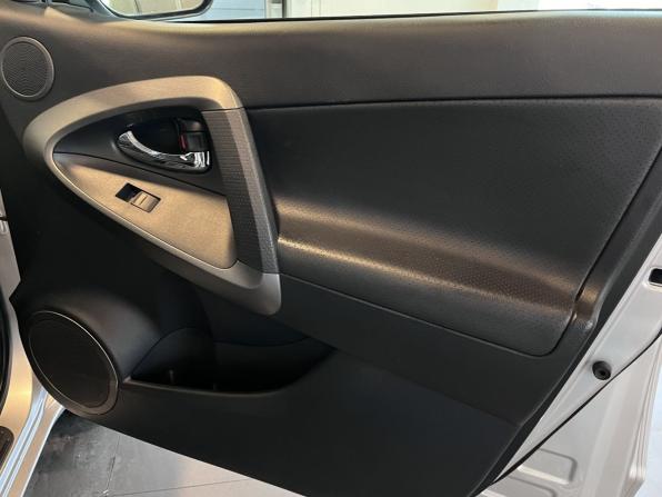 Toyota RAV4 III (XA30) Рестайлинг с пробегом 2012 года, цена 1 545 000 рублей, 127400 км, внедорожник, Автокод Объявления